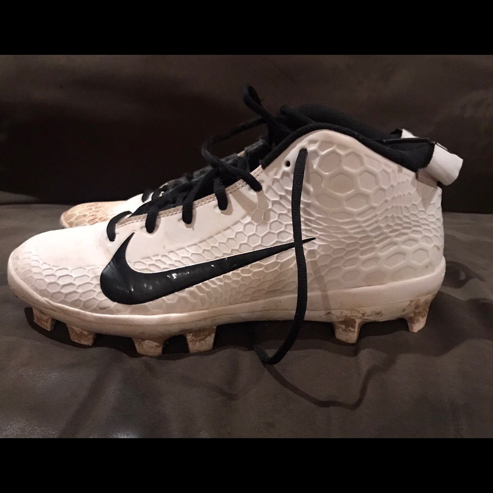 Men’s baseball cleats